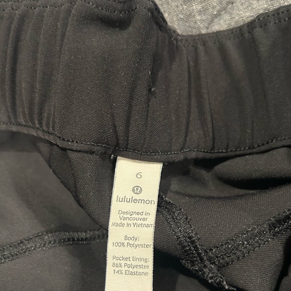 black lululemon shorts - Picture 3 of 3